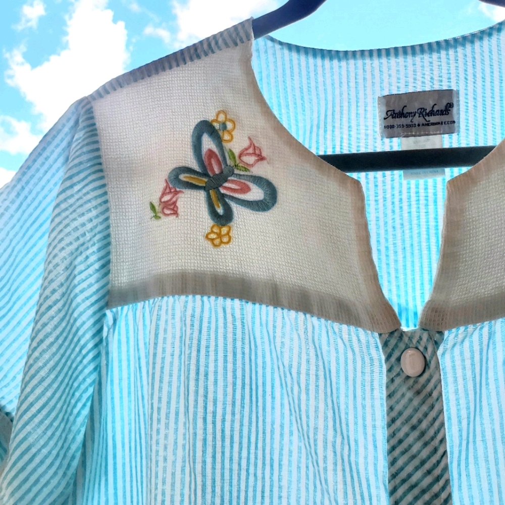 🦋Vintage Butterfly Embroidered Nightgown🦋